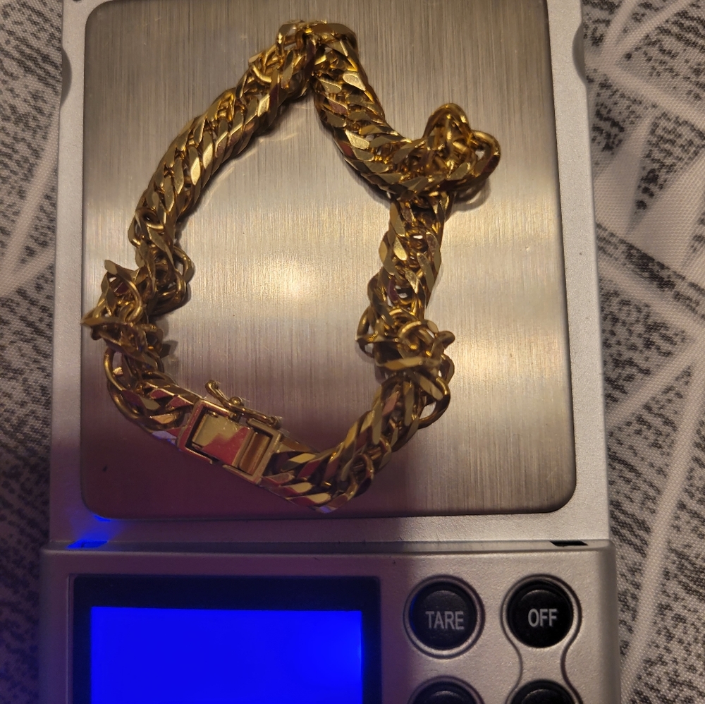18k Japan gold bracelet size 8"